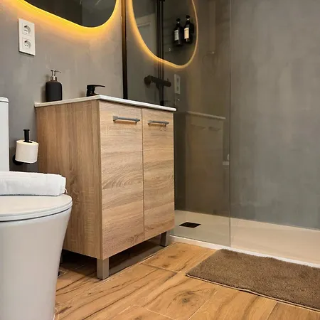 Deanes Califa 5 Apartment *