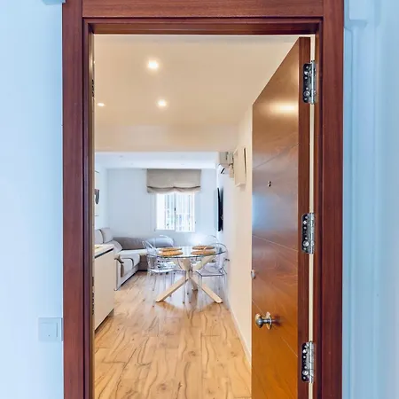 Апартаменты Deanes Califa 5 *