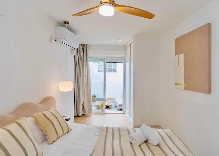 Deanes Califa 5 Apartment *