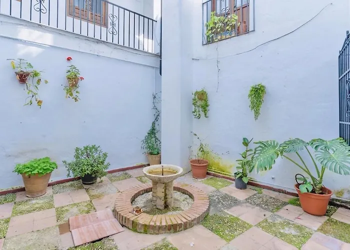 Deanes Califa 5 Apartment *