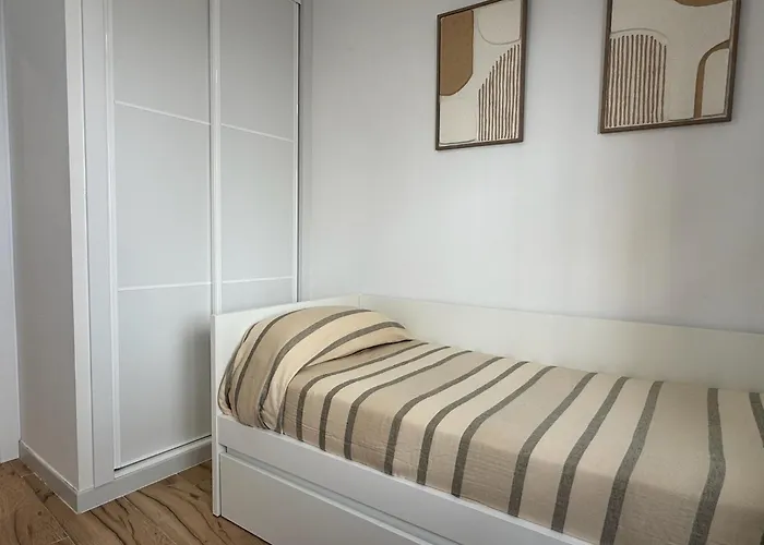 Апартаменты Deanes Califa 5 *