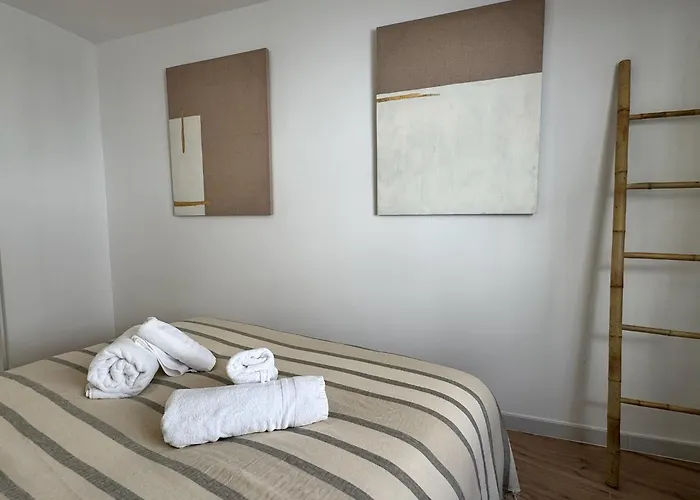 Deanes Califa 5 Апартаменты